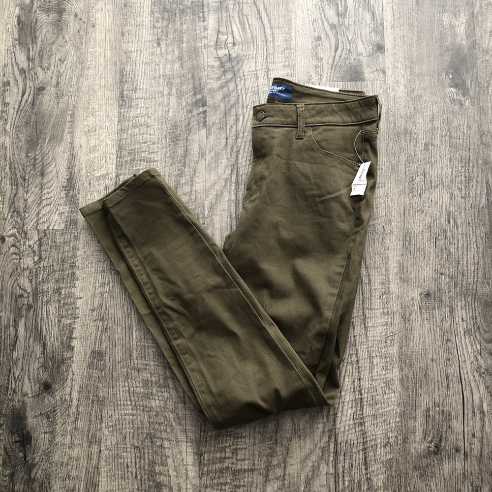 New Old Navy olive rockstar jeans